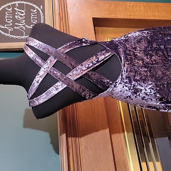 Altar'd State Velvet Strappy Dusty Purple Skater Dress Size Small - Picture 1 of 7